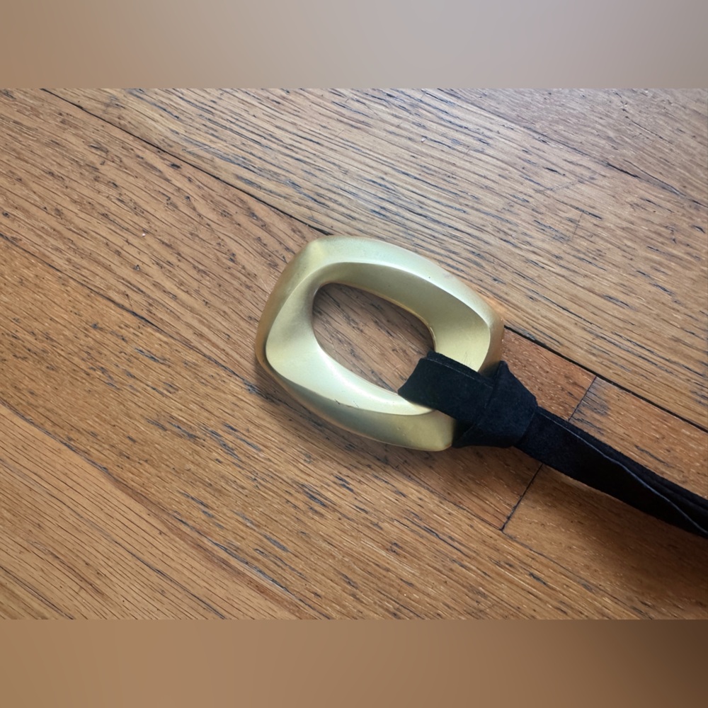 Vintage Suede Belt w funky Gold Buckle - Picture 4 of 8